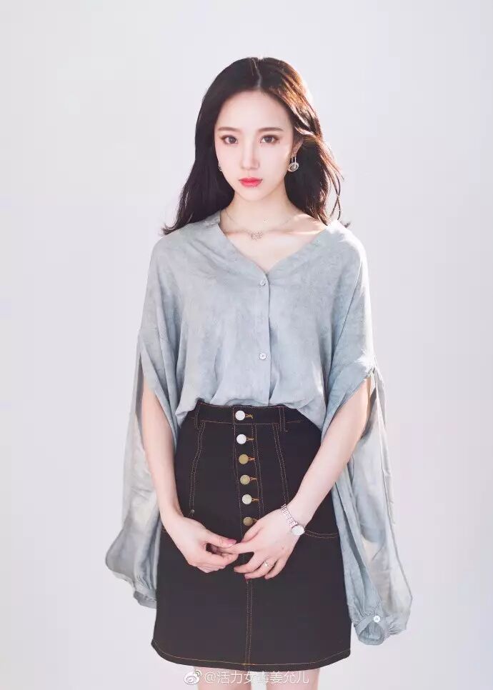 网红姜允儿签约迅雷这是要搞事情啦