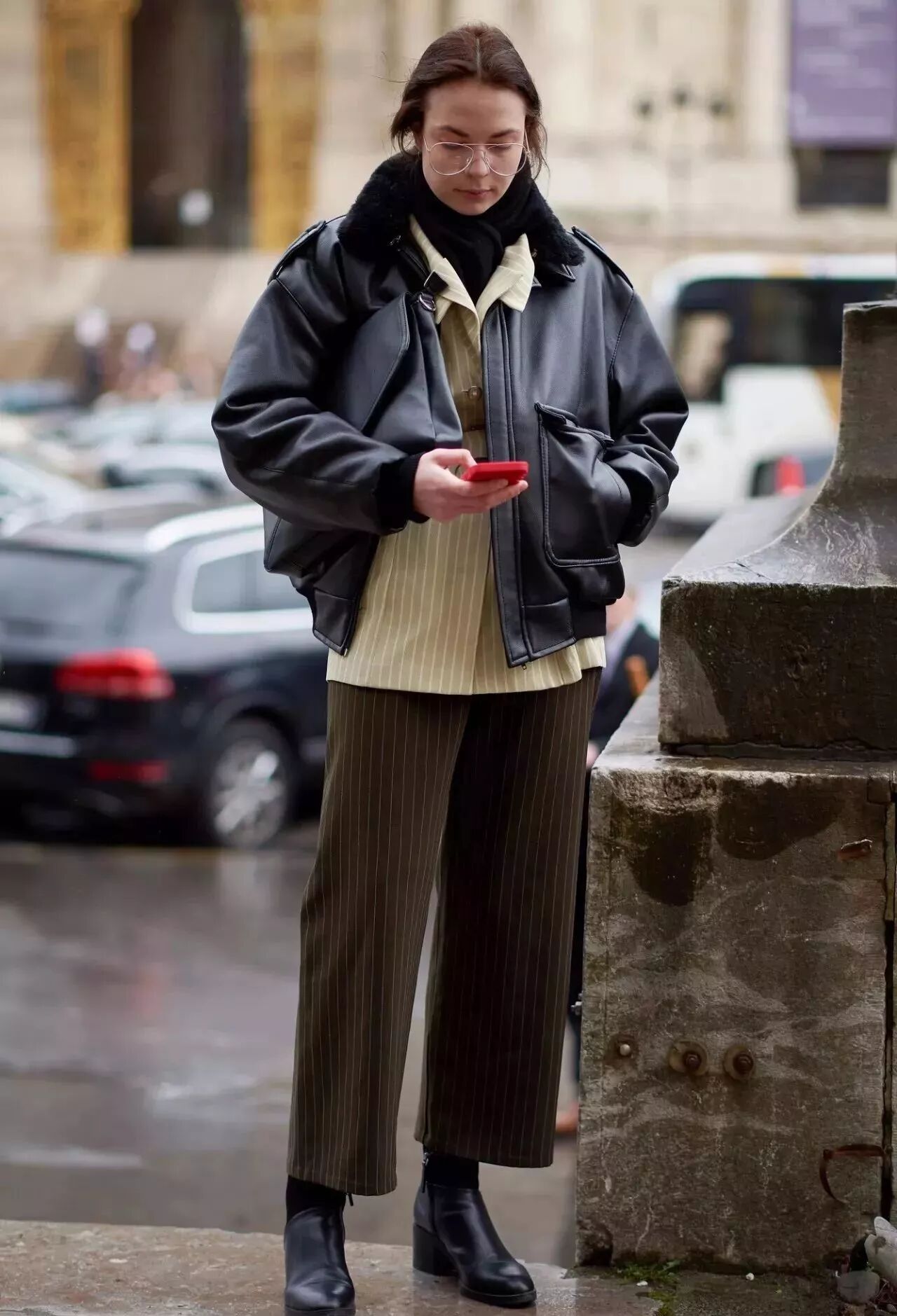 卫衣皮衣今冬最美穿搭