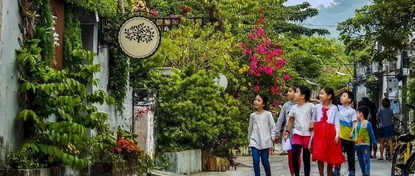 节日快乐！泽华书记、伟汉市长陪孩子们过“六一”