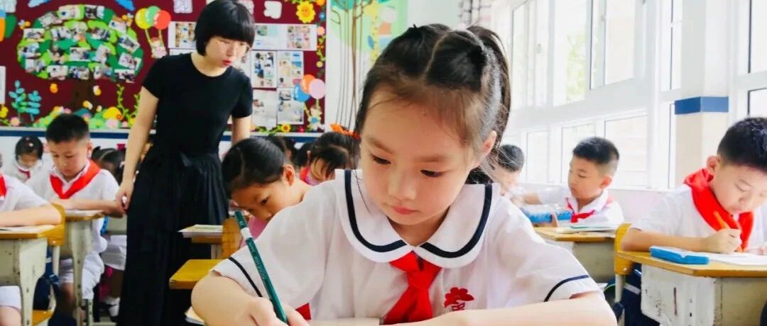 “你们是中山人民的宝贵财富！”