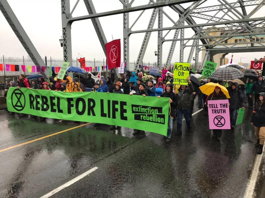 Manifestation à Montréal contre les mesures sanitaires | Le Devoir