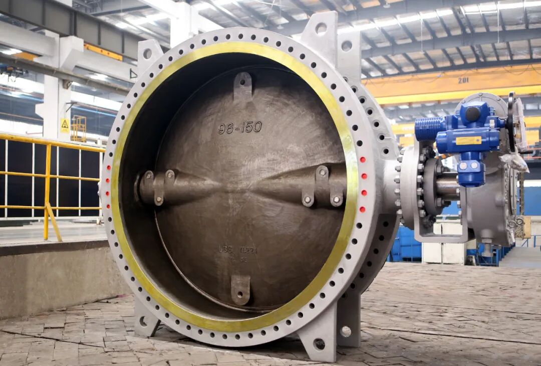 纽威96"大口径电动三偏心蝶阀顺利通过试验的图2