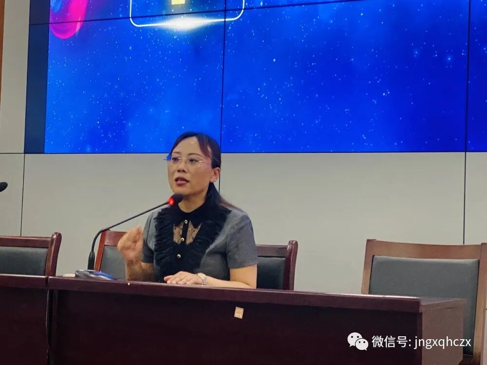 海川中学王慧卿校长,李靖文主任,刘忠飞主任同步参会,由语文,数学