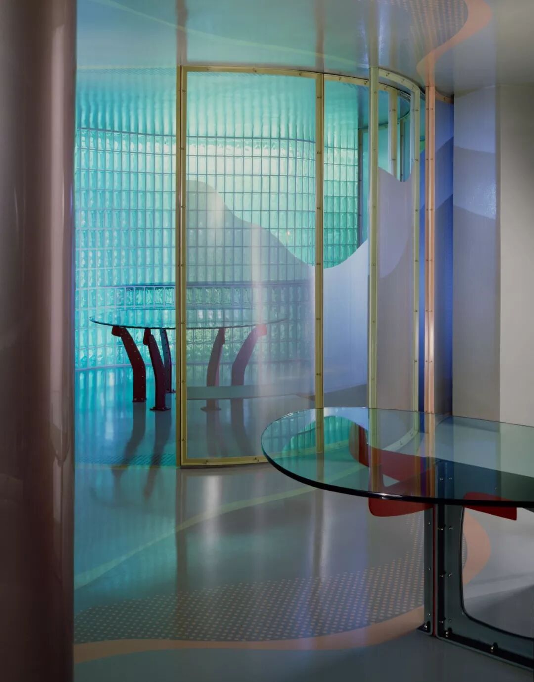 这些美爆了的玻璃砖惊艳了整个空间