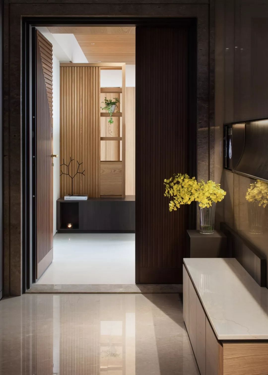 日式公寓，樸素原木詮釋優雅細膩的居家品味 家居 第3張