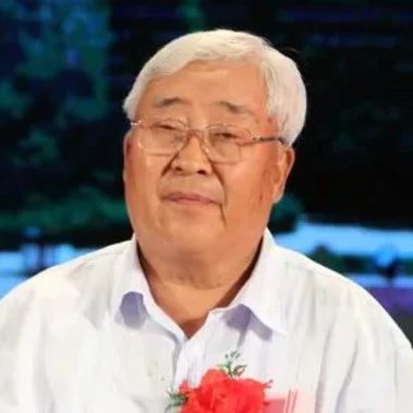 他44岁任辽宁副省长，后来从政安徽，61岁官至副国级，令人敬佩