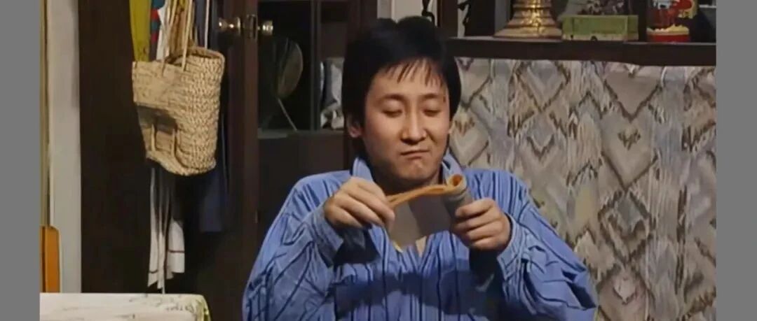 可我真的很忙 早上要睡觉 下午刷视频