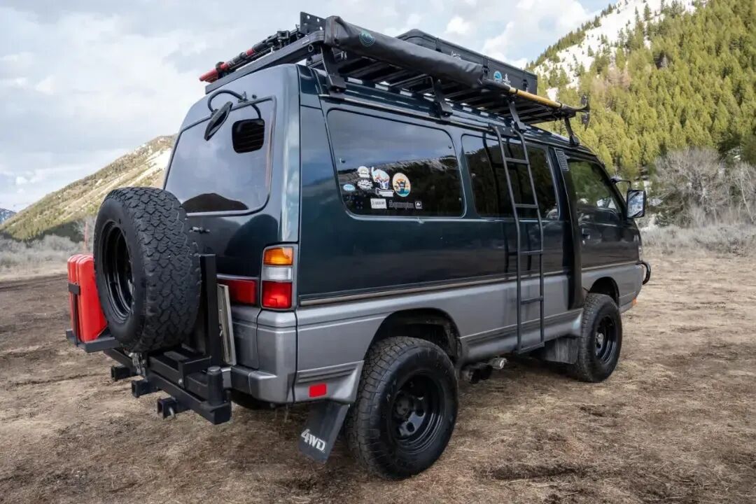 三菱得利卡四驱版!改为床车越野太爽了