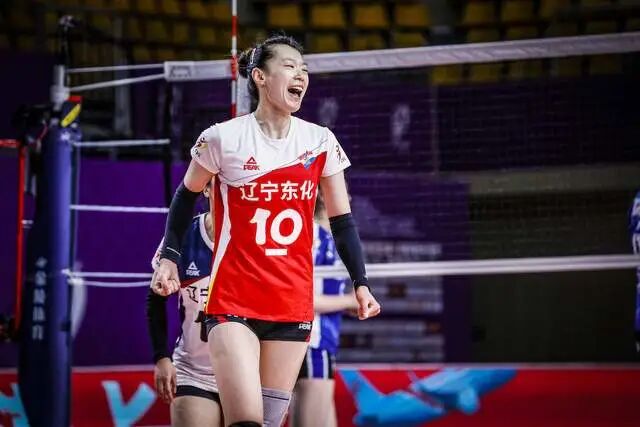 排超最新積分榜！天津女排一局未失成功登頂，八強席位已產生七席（2020