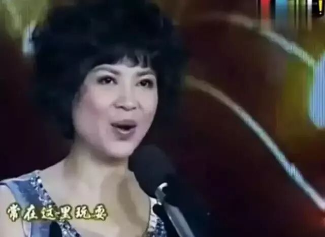 说黄奕是同性恋骗婚，还cue张国荣霍思燕！黄毅清作妖路上一去不复返了（组图） - 101