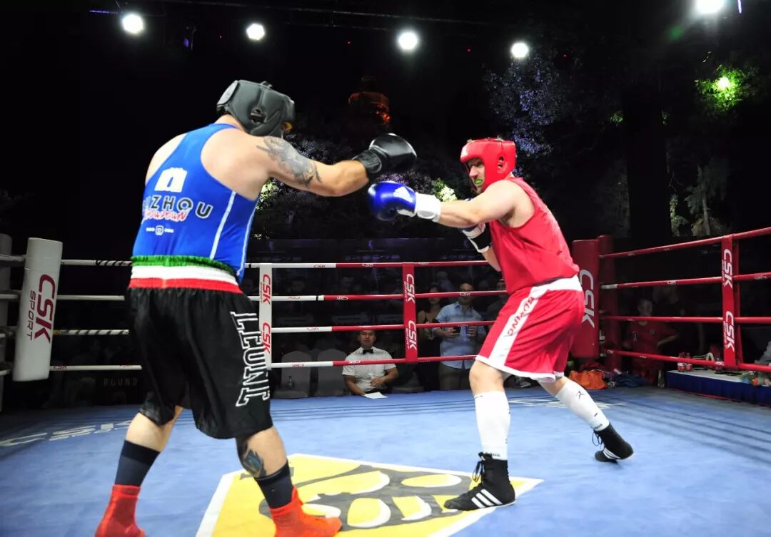 中外拳手决战“虎丘之巅”千年古塔上演拳王争霸