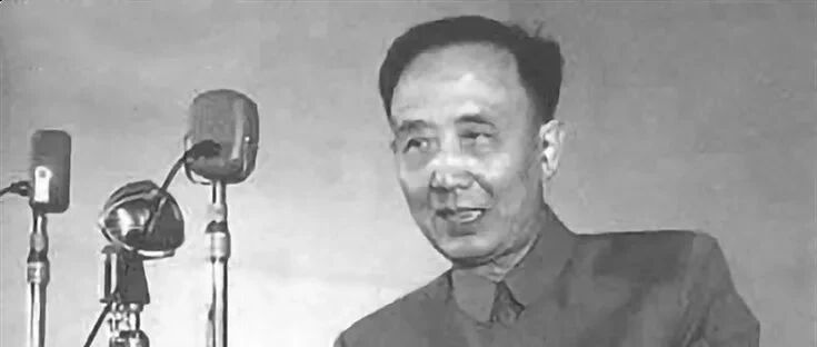 郭沫若去世后，为何没有葬入八宝山，却被葬入了一处山野大寨？