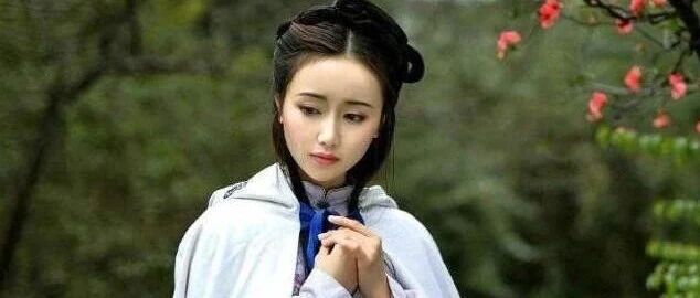 才女出上联：“山羊上山，山碰山羊足，咩咩咩”，秀才的下联绝了