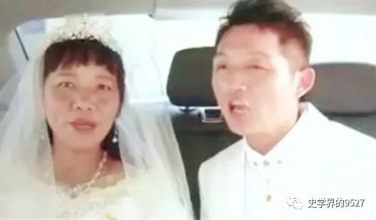 58岁的漂亮阿姨，奋不顾身嫁给32岁流浪汉，婚后过得怎么样？