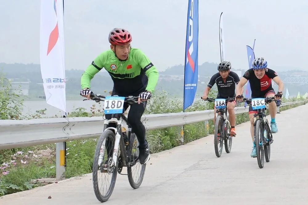 2023环宜宾(翠屏•思坡)团体计时自行车赛在翠屏区思坡镇举行(图20)