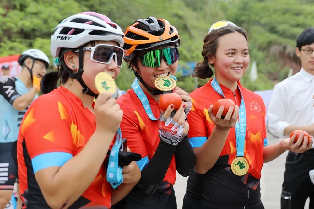 2023环宜宾(翠屏•思坡)团体计时自行车赛在翠屏区思坡镇举行(图15)