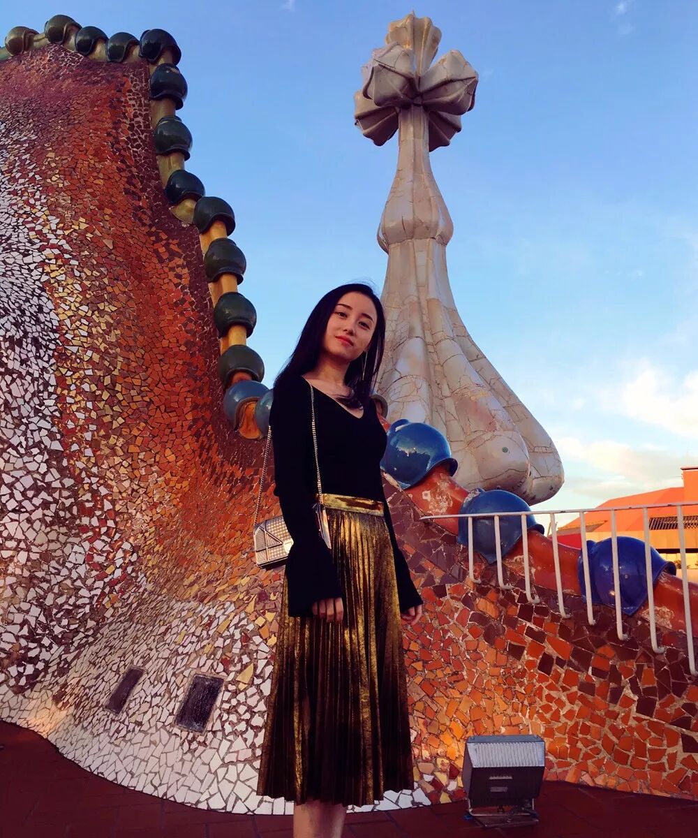 钢琴家英语_美女钢琴演奏家_钢琴女孩视频