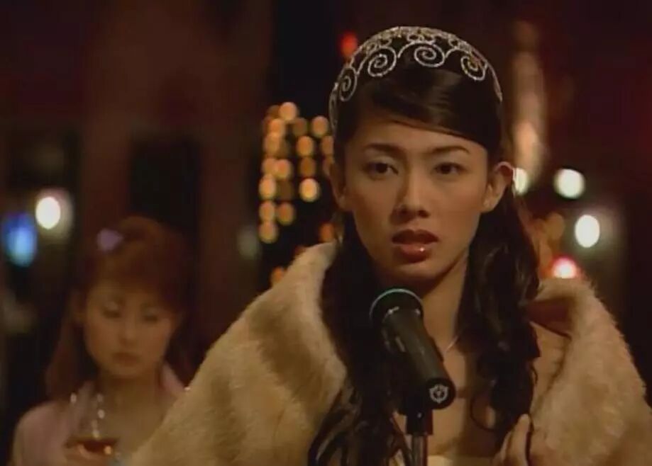 钢琴女孩视频_钢琴家英语_美女钢琴演奏家