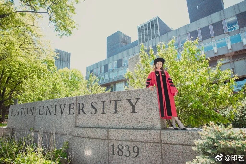 美女钢琴演奏家_钢琴家英语_钢琴女孩视频