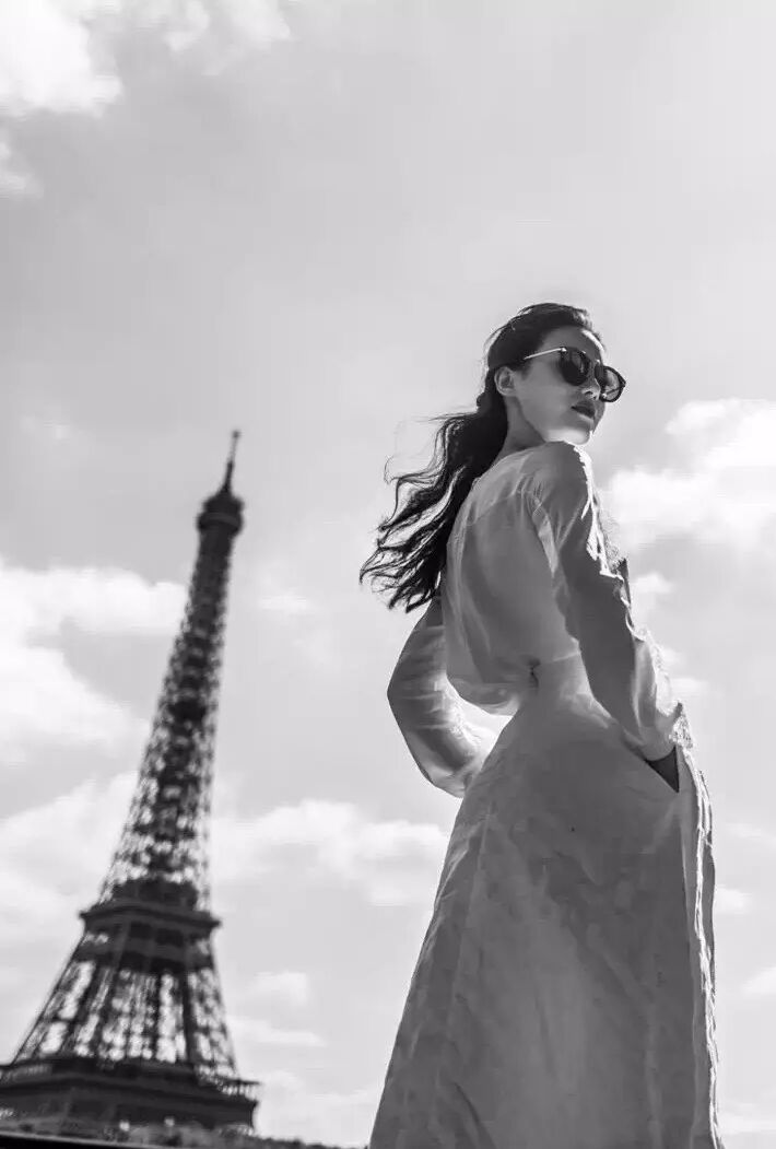 钢琴女孩视频_美女钢琴演奏家_钢琴家英语