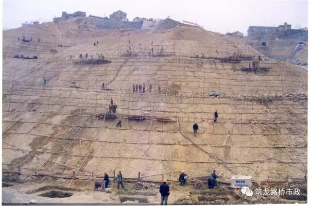 高速公路高边坡滑坡防治施工技术，真够详细的！的图54