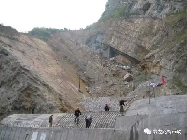 高速公路高边坡滑坡防治施工技术，真够详细的！的图27