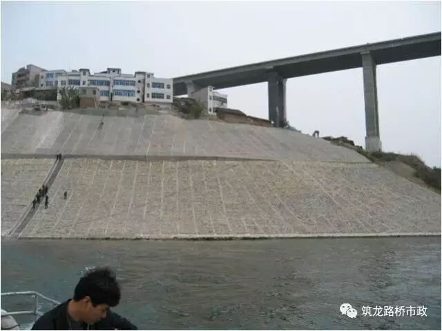 高速公路高边坡滑坡防治施工技术，真够详细的！的图65