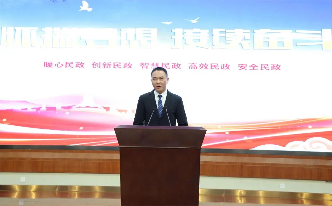 主任科员韦征作交流发言自治区民政厅党组成员,副厅长蒋海东主持会议