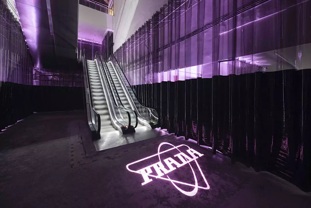 Prada,你要不要变得这么年轻? Prada,你要不要变得这么年轻?