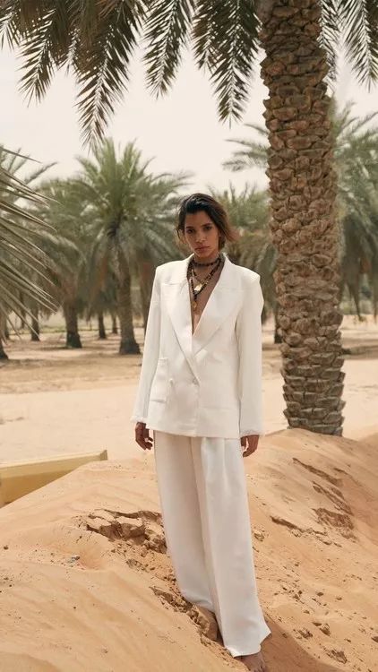 最頭條 | 怪不得這麼多集團都開始擴張中東市場，這是在你預料之外的「中東時尚」 時尚 第20張