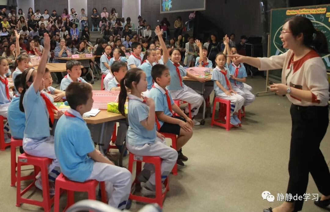 连续两年 英文_英文儿歌视频大全连续播放_连续英文