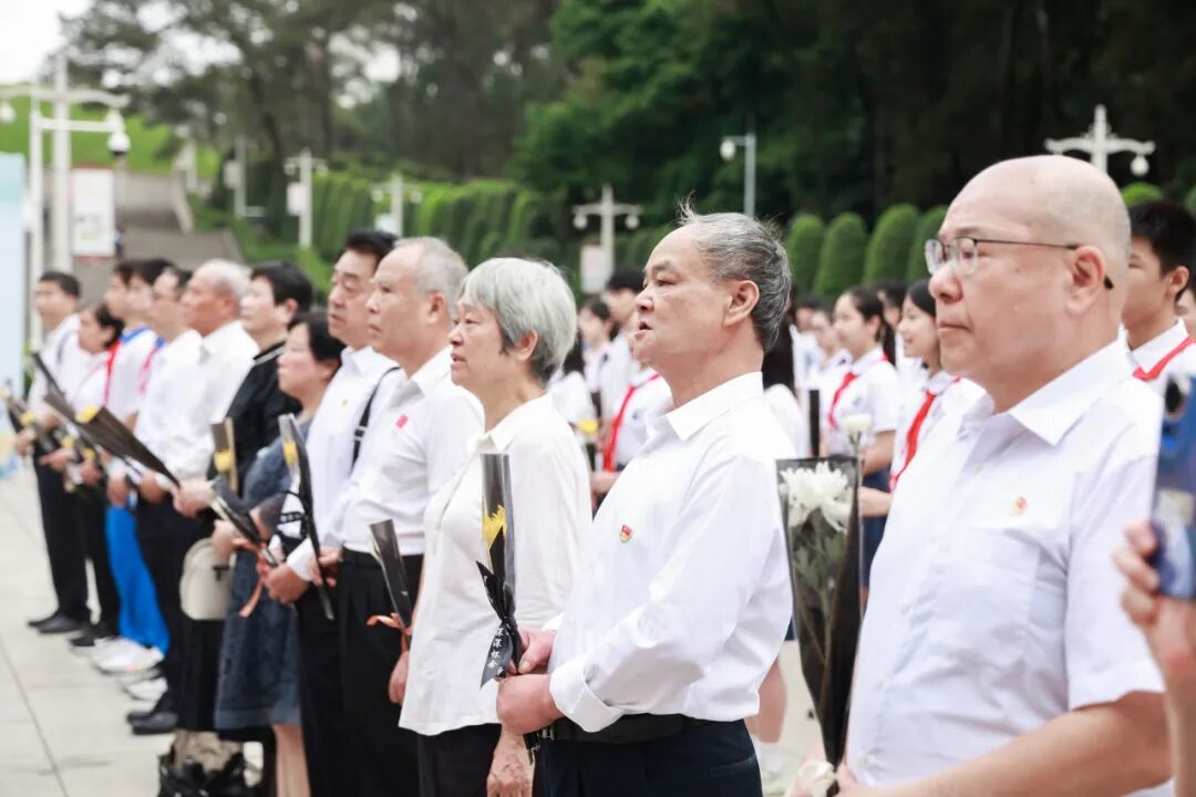 广州起义烈士陵园开展铸魂2024清明祭英烈活动