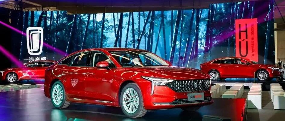 全新第三代奔腾B70上市，售价9.99万-13.99万元