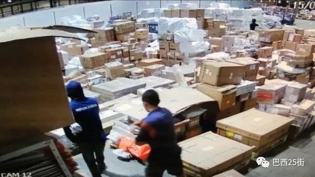 价值340万巴币的最新三星S9被抢走！里约治安很糟糕！