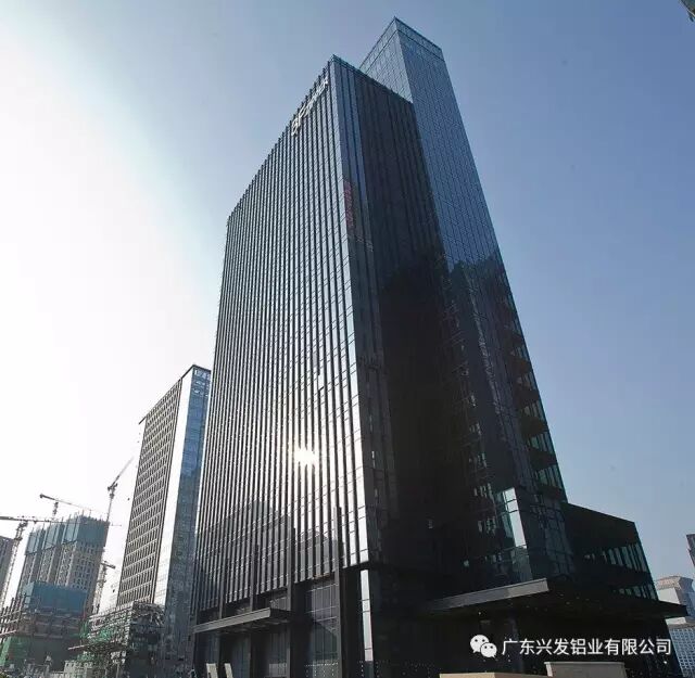 铝合金型材表面处理方式：氟碳喷涂