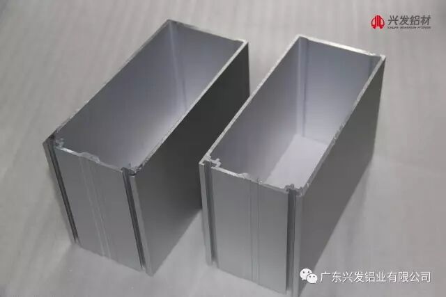 铝合金型材表面处理方式：氟碳喷涂