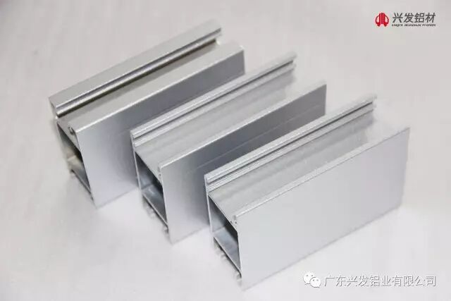 铝合金型材表面处理方式：氟碳喷涂