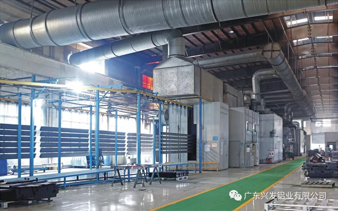 铝合金型材表面处理方式：氟碳喷涂