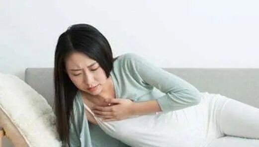 为什么剪脐带要先夹住脐带剪断的时候，到底是妈妈疼还是宝宝疼？别再猜了，看看就知道_https://www.jmylbn.com_新闻资讯_第5张