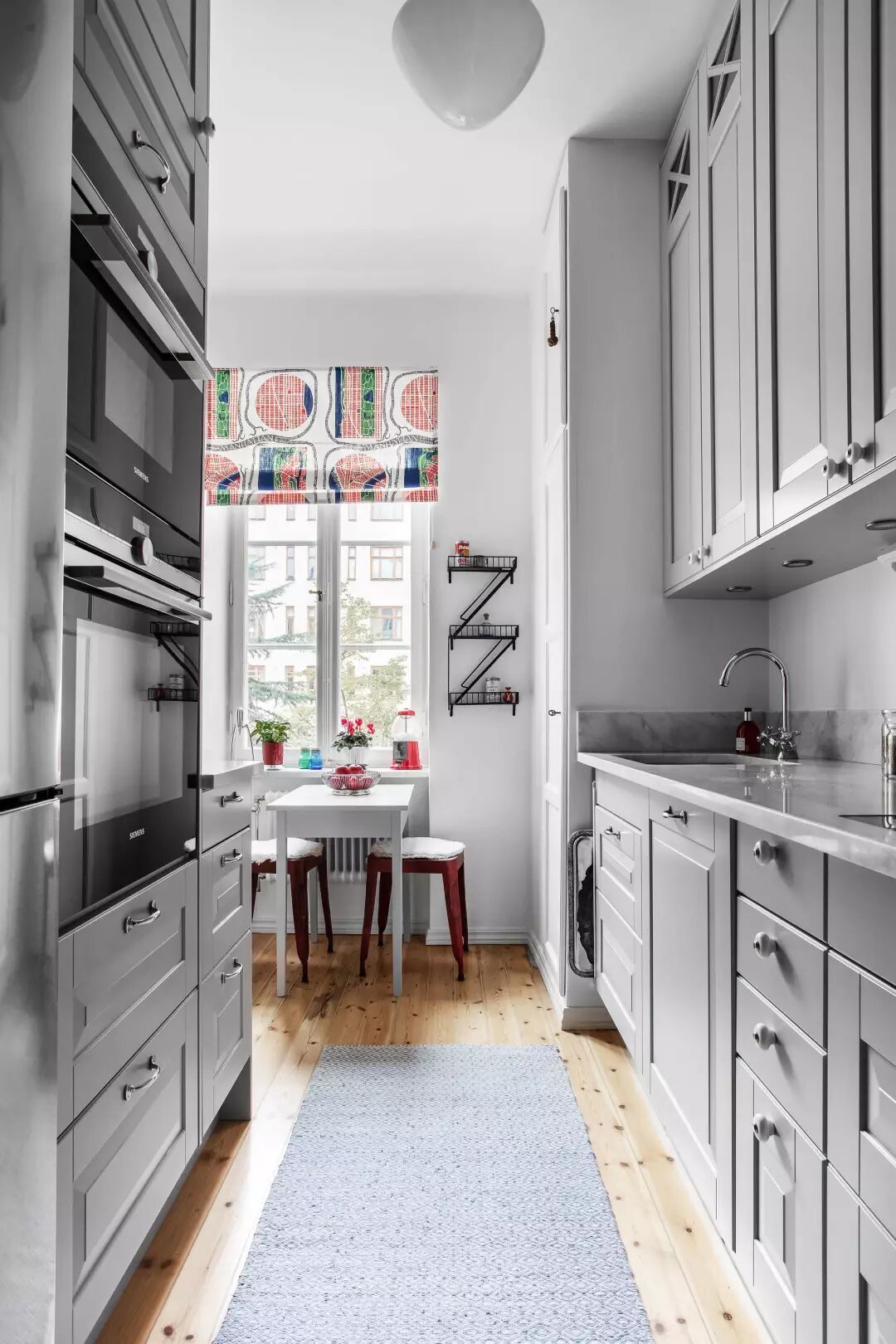 79平北欧风，大胆用色，打造一个复古个性的温馨小家！