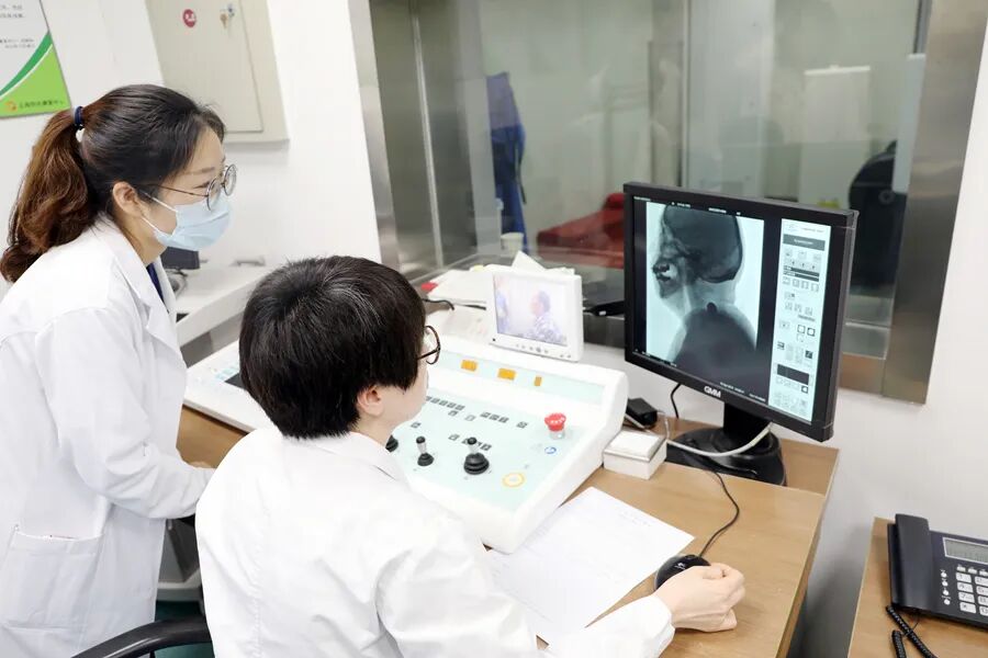 为什么要做吞咽仪器【阳光·科普】警惕老年人吃汤圆噎食！吞咽障碍早发现，教你初步自查→_https://www.jmylbn.com_新闻资讯_第8张