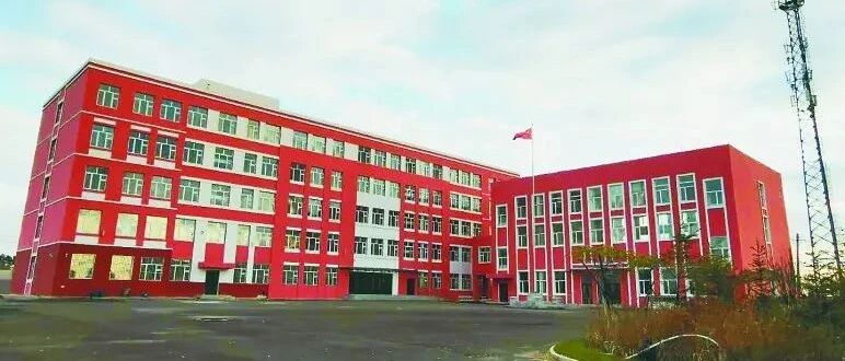 哈尔滨一小学400多学生3年搬不进新校舍