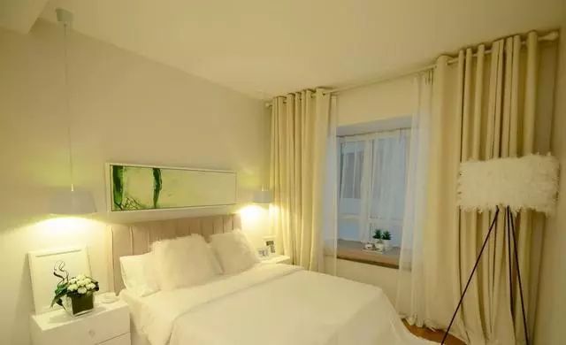 窗帘别再做满墙了，费钱，还不好看