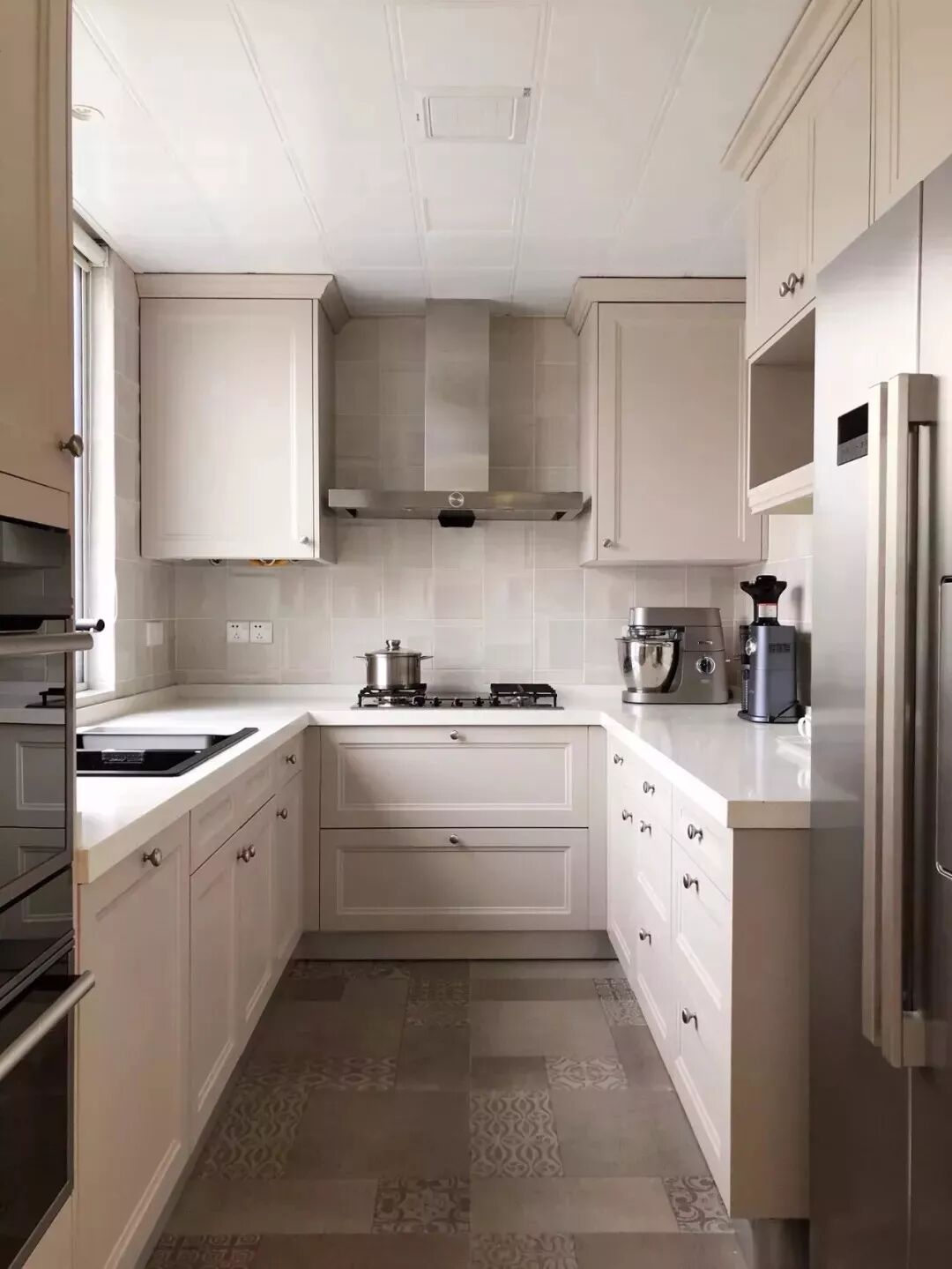 是谁来自山川湖海，又囿于厨房与爱。