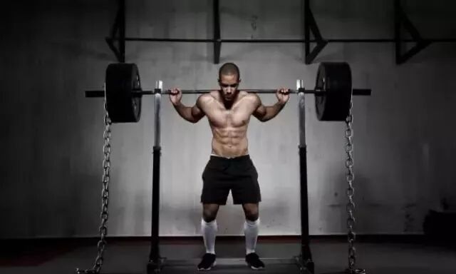 这9个原因告诉你，深蹲再辛苦也要多练！