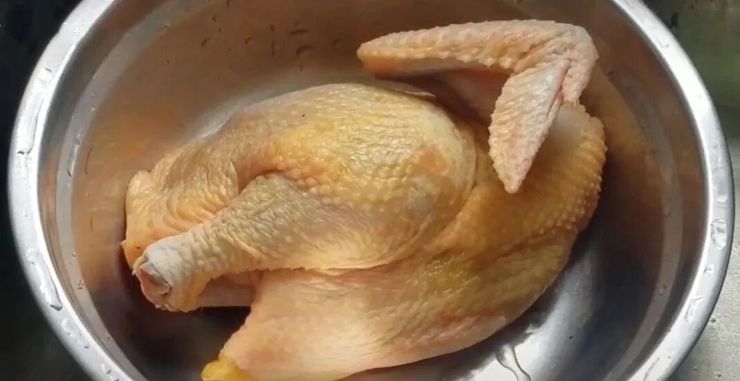 炒鸡的做法最正宗的做法 客家水蒸鸡的正宗做法，告诉你详细步骤和配方，多加这1味食材，鸡肉鲜嫩爽滑又多汁