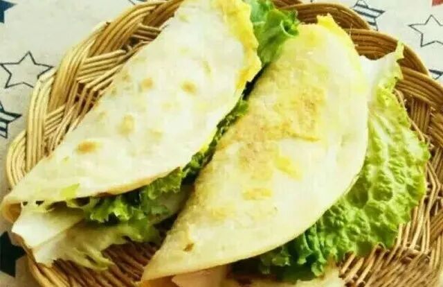 鸡蛋灌饼制作方法(家常做法)