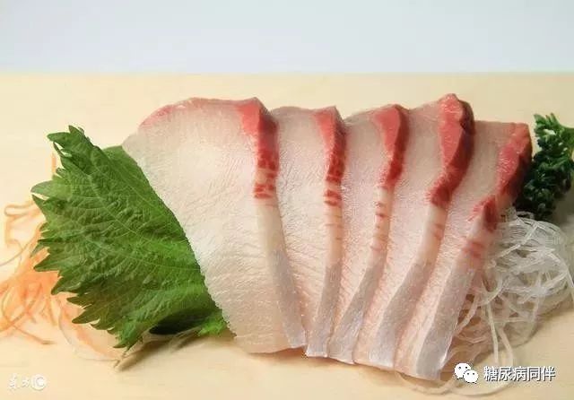 鱼肉,鱼肉是蛋白质的重要来源之一,并且容易被人体吸收,100克鱼肉可