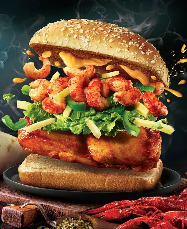 网红小龙虾藏身汉堡,一口气吃进十多只香浓小龙虾!