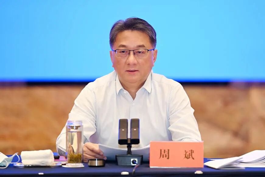 盐城城市网—周斌在全市高质量发展项目推进会上强调:选准赛道 发力